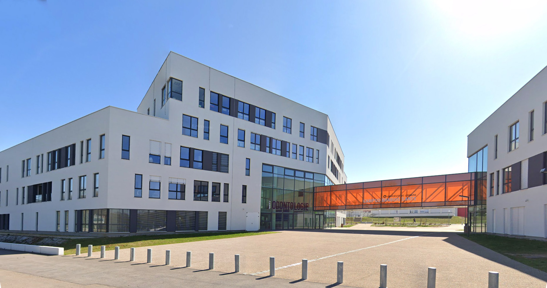 Photo du bâtiment de la faculté d'odontologie